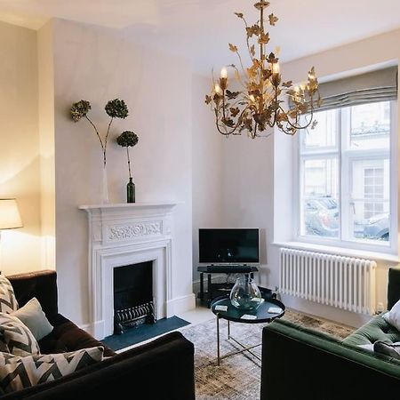 Beautiful House, Cirencester Centre, Parking Екстер'єр фото
