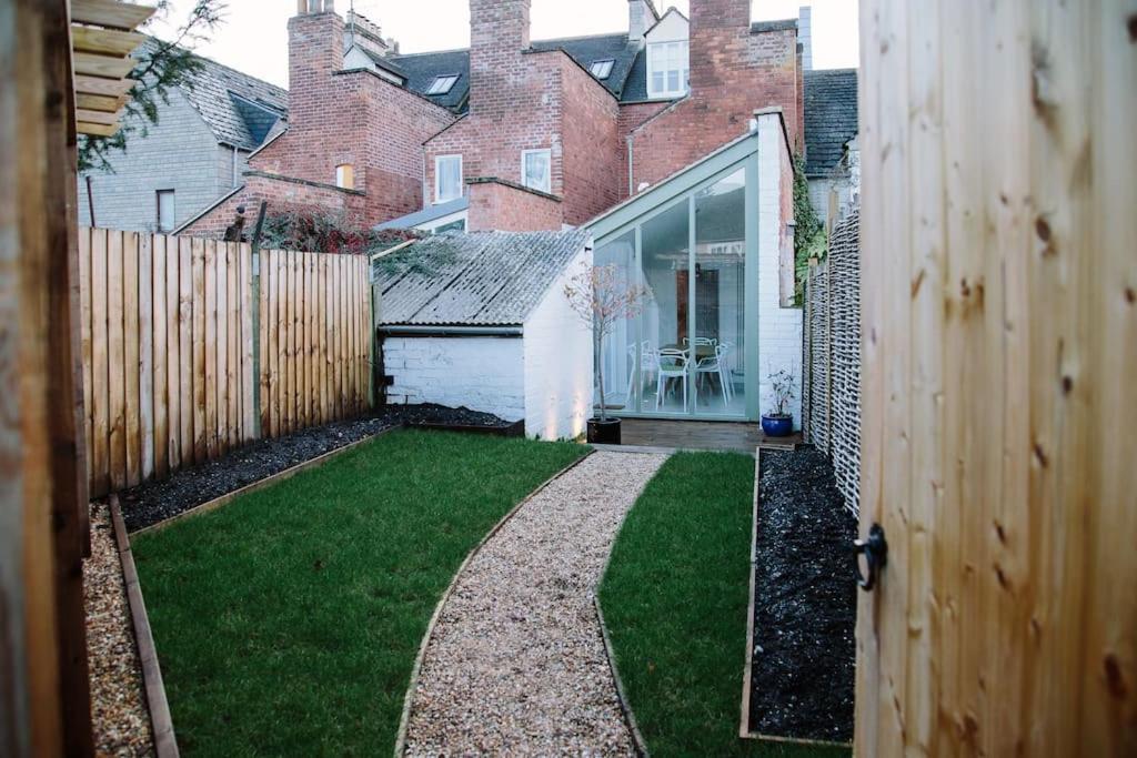 Beautiful House, Cirencester Centre, Parking Екстер'єр фото